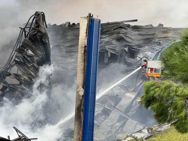 Kocaeli'deki Yangın Kontrol Altına Alındı