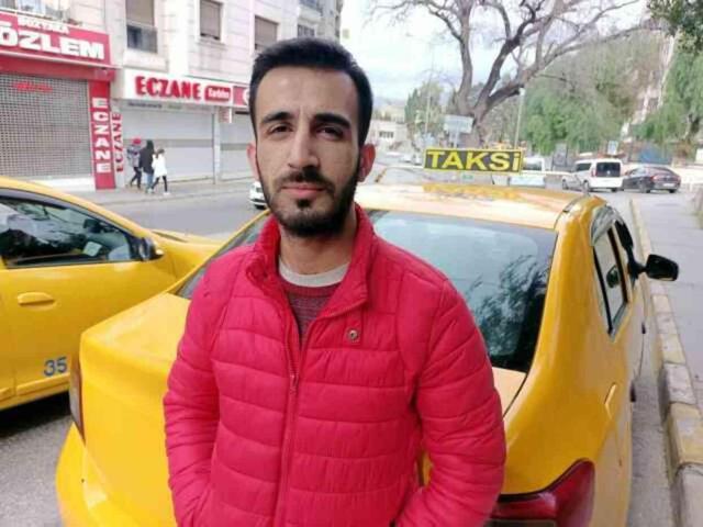 Taksi şoförü aracına binen kadını kovalayan şahsın yumruklu saldırısına uğradı