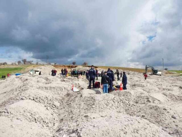 Niğde'de patates deposu çöktü! 2 işçi hayatını kaybetti, 3'ü ağır 4 yaralı