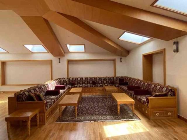 İçerisinde jakuzi olduğu öne sürülen Sancaktepe Belediyesi'nden dikkat çeken kareler