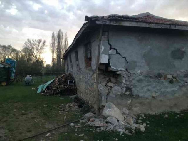 İşte Tokat'taki 5,6'lık depremin merkez üssünden ilk görüntüler