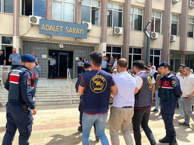 Firari katil zanlısı, son siparişini jandarmaya teslim etti! 20 yıl sonra yakalandı