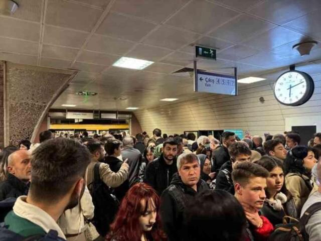 Üsküdar - Samandıra Metro Hattı'nda ne oldu? Metrolar çalışıyor mu?