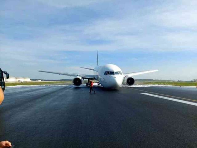 İstanbul Havalimanı'nda korkutan kaza! Kargo uçağı gövde üzeri iniş yaptı