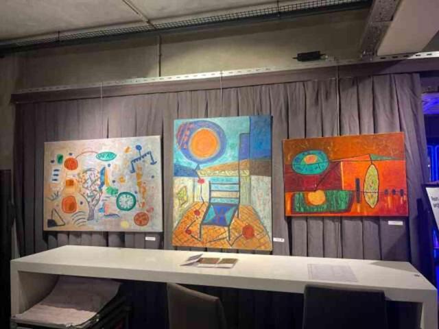 Hüner Aydın'ın 'İçeriden Dışarıya/Dışarıdan İçeriye' Sergisi Sanat Severlerle Buluştu!