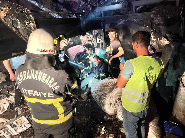 Boya fabrikasında deprem etkisi oluşturan patlama: 3 işçi yaralı