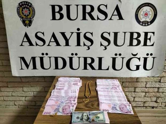 Evde çalınır korkusuyla yanında taşıdığı 170 bin lirayı gezerken kaybetti! Para sarı poşet detayıyla bulundu