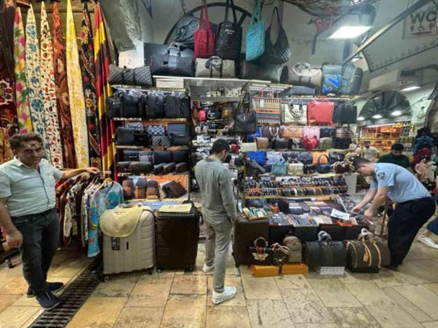 Fatih Belediyesi, Kapalıçarşı'daki İşgalleri Düzenlemek İçin Harekete Geçti