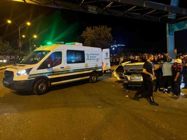 Şanlıurfa'da 3 otomobil parka giden kalabalığın arasına daldı: 5 çocuk can verdi