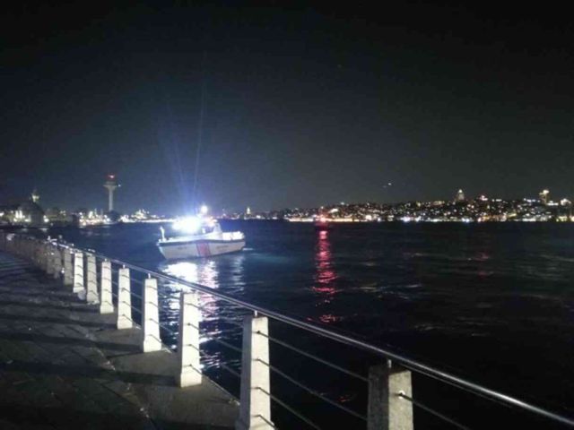 Üsküdar'da denize düşen genç kadından ses yok! Arama çalışmaları sürüyor
