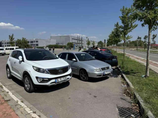 Kocaeli İl Emniyet Müdürlüğü Otoparkında Şüpheli Vuruldu