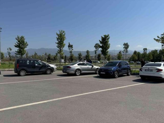 Kocaeli İl Emniyet Müdürlüğü Otoparkında Şüpheli Vuruldu
