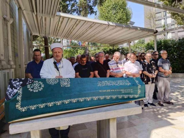 Yeşilçam'ın usta oyuncusu Sevil Üstekin son yolculuğuna uğurlandı