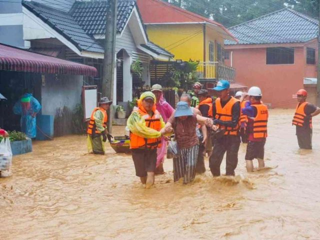 Vietnam'ı vuran Yagi Tayfunu'nda can kaybı 254