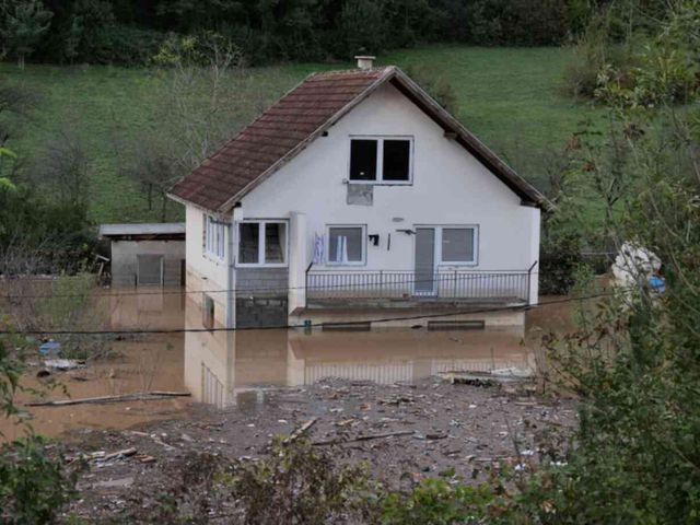 Bosna Hersek'te Sel Felaketi: 14 Kişi Hayatını Kaybetti