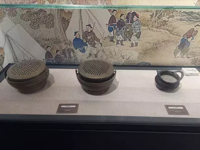 Çin'in Aksu Bölge Müzesi: Tarih ve Kültürün Kapısı