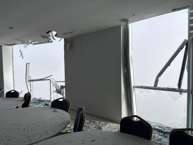 Muğla'da ambulans helikopterin çarptığı hastanenin içi görüntülendi