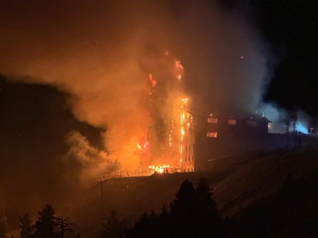 Bolu'daki otel yangınından ilk görüntüler