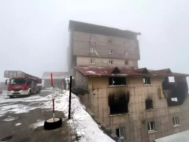 Bolu'daki otel yangınında çarşafları birbirine bağlayıp, 11 kişiyi kurtardı