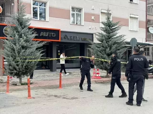 Kaldırımda beklerken uğradığı silahlı saldırıda 'yanlışlıkla' öldürüldü