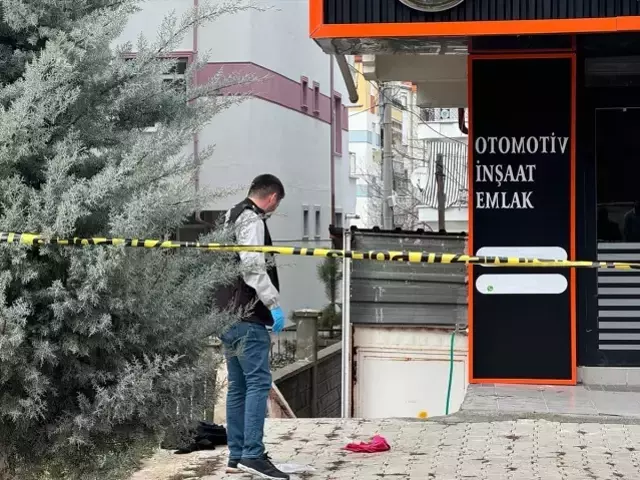 Kaldırımda beklerken uğradığı silahlı saldırıda 'yanlışlıkla' öldürüldü