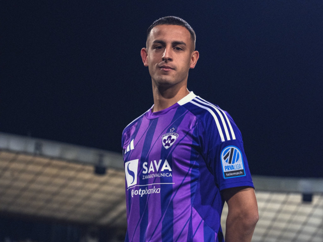 Slovenya'nın köklü kulübü Maribor, önemli bir transfer hamlesi gerçekleştirerek Fenerbahçe'nin genç yeteneği Bartuğ Elmaz'ı 6 aylık kiralık sözleşme ile kadrosuna kattığını resmi olarak duyurdu.