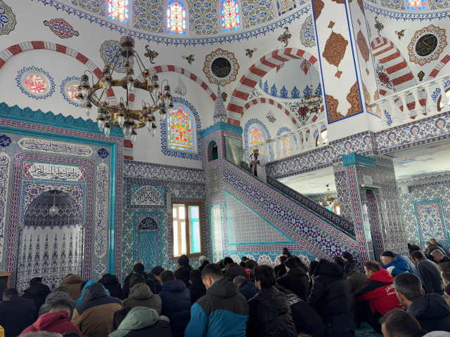 Erciyes'te iki dilde hutbe birden