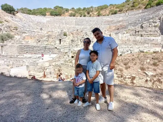 İtfaiye personelini yıkan ihbar! Evinde çıkan yangında ailesini kaybetti