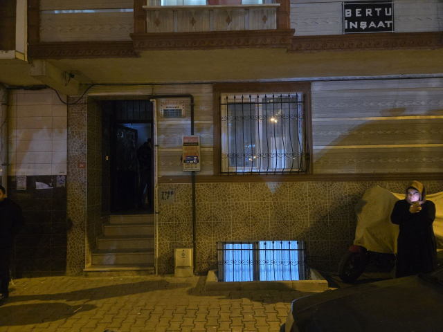 17 yaşındaki çocuk kız arkadaşını yaralayıp, annesini öldürdü