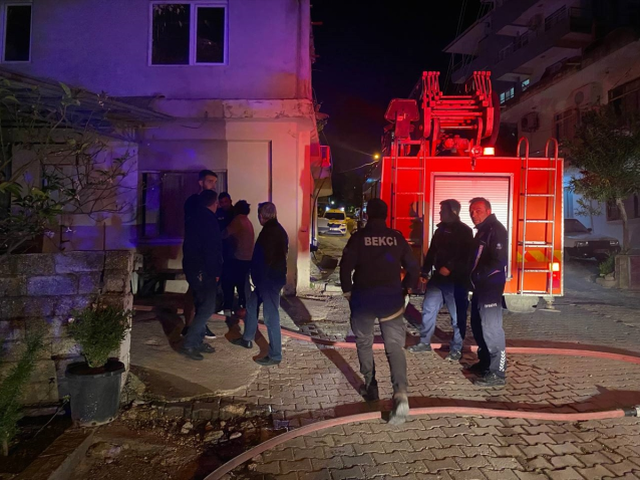 Annesiyle tartıştı 'Yalnız mı kalacağım' diyerek evi ateşe verdi