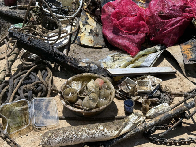 Tarihi yapıya büyük ihanet! Denizden çıkanlar hayrete düşürdü