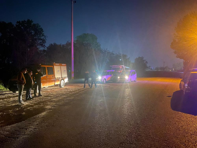 Mahalleyi koku sardı, ekipler alarma geçti