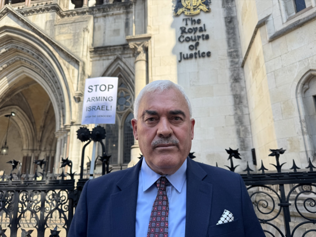 İsrail'e silah satışını sürdüren İngiltere, uluslararası yükümlülüklerini ihlal etmekle suçlanıyor