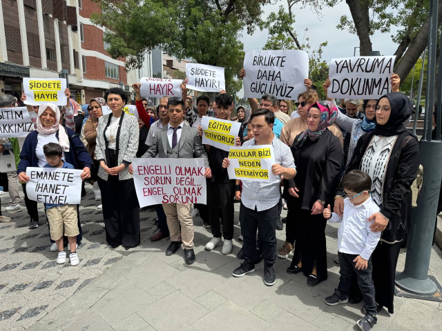 'Öğretmeni' Down sendromlu Emircan'ı sandalyeden düşürdü