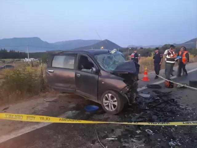 İzmir'de katliam gibi kaza: 5 ölü, 2 yaralı