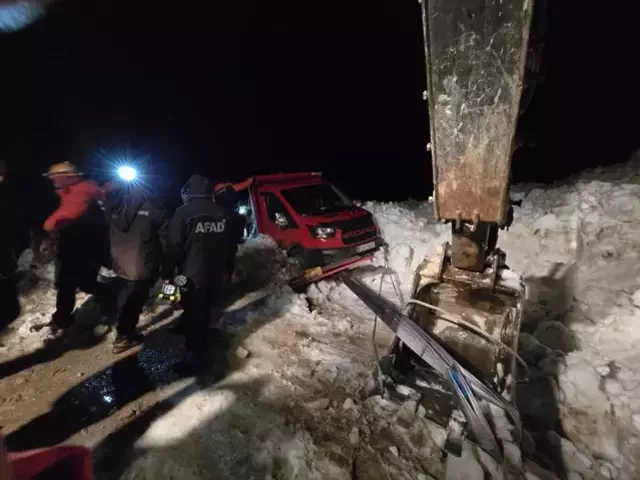Kurtarma çalışmaları sırasında bölgeden görüntü