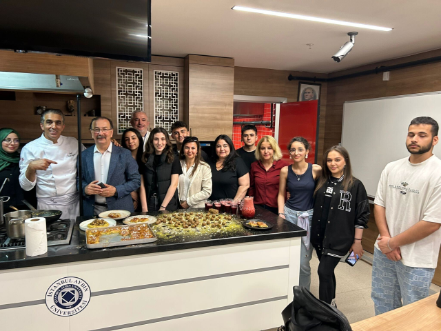 Türk Mutfağı Haftası'nda 'Zamanın Tenceresi' Kaynadı