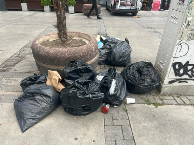 İzmir Büyükşehir Belediyesi'nde grev sürüyor