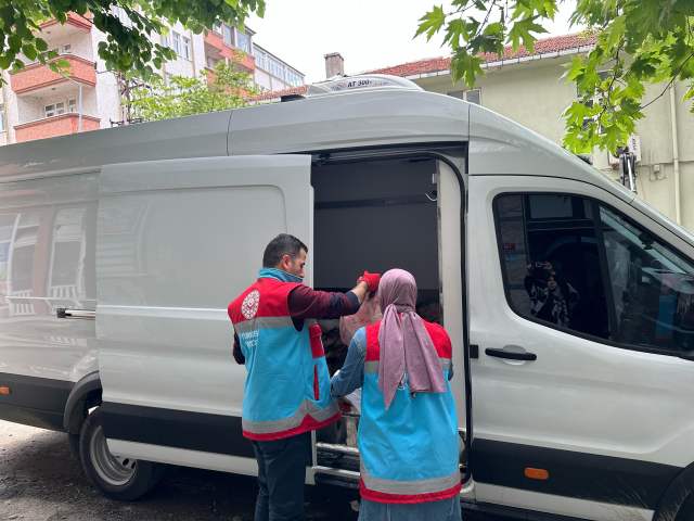 Türkeli'de kaçak avlanan 363 kalkan balığı vatandaşa dağıtıldı