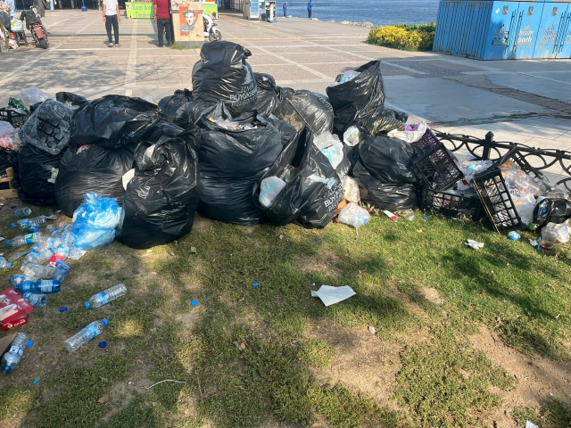 İzmir'deki grev 6. gününde! Cemil Tugay'la grevdeki işçiler arasında bordro savaşı