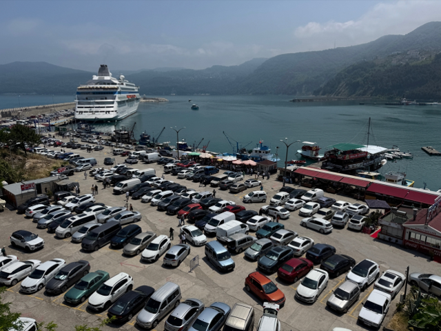 Amasra Bayramda Yerli ve Yabancı Turistlerle Doldu Taşdı