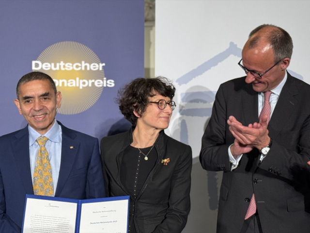 Bilim insanları Özlem Türeci ve Uğur Şahin'e Almanya Ulusal Ödülü