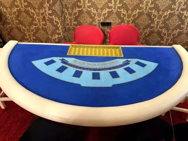 Özel okul yanında kumarhane! Tavanı cephaneye çevirmişler