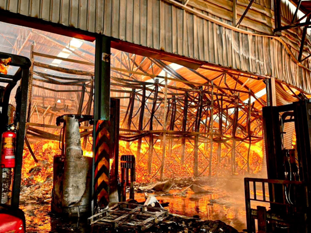 Tayland'da kağıt fabrikasında yangın: 8 ölü, 26 yaralı