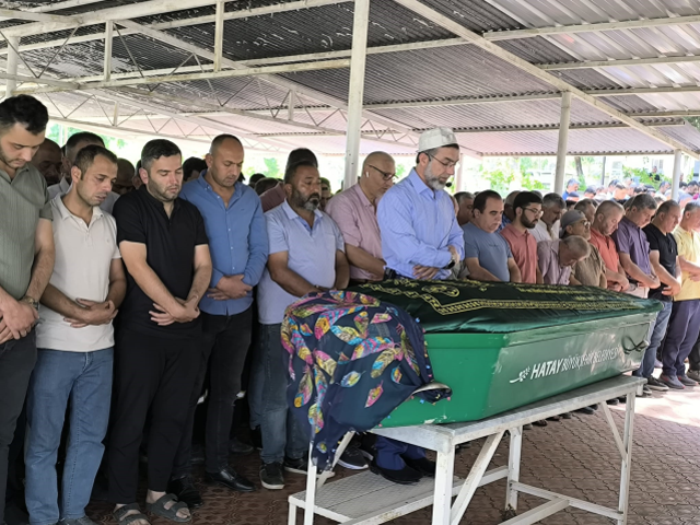 Doğum esnasında anne hayatını kaybetti, bebek yaşama tutundu