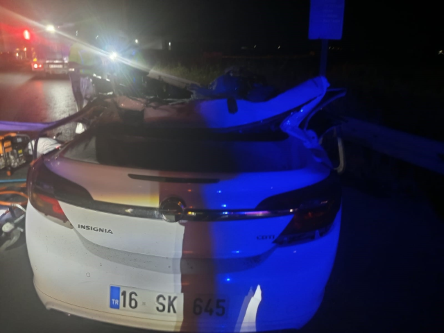 Bursa'da feci kazada polis ve ailesi hayatını kaybetti