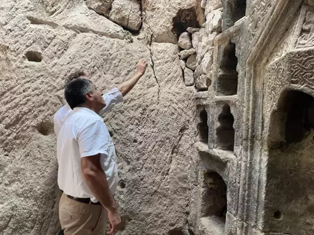 Odunluk olarak kullanılan yer 6 asırlık ibadethane çıktı