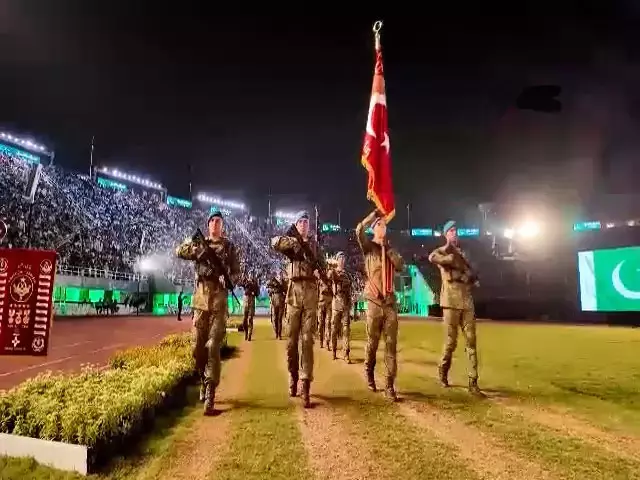 Kurtuluş Günü geçit töreni
