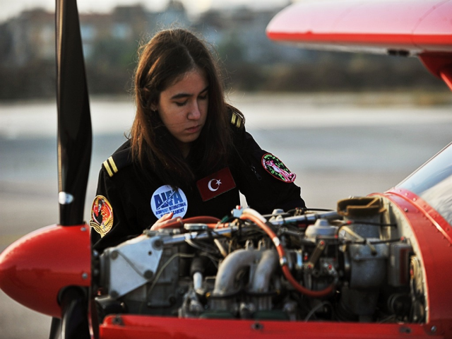 Türkiye’nin en genç pilot adayı Defne, TIME’ın 'Yılın Kızları' listesinde