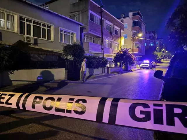 Genç kadın sokak ortasında satırla boğazı kesilerek öldürüldü